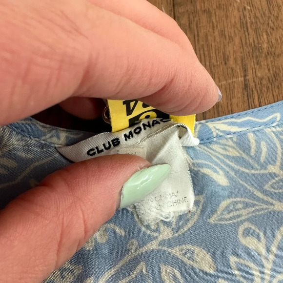Club Monaco 100% Silk Romper Size S - Picture 2 of 3